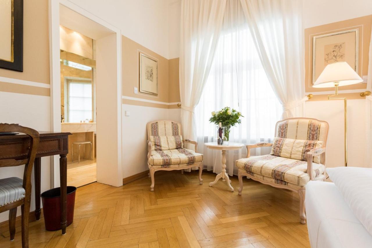Hotel Schloss Storkau Bagian luar foto