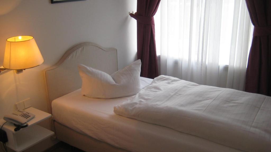 Hotel Schloss Storkau Ruang foto