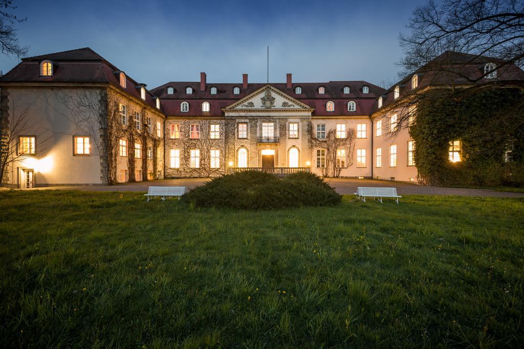 Hotel Schloss Storkau Bagian luar foto