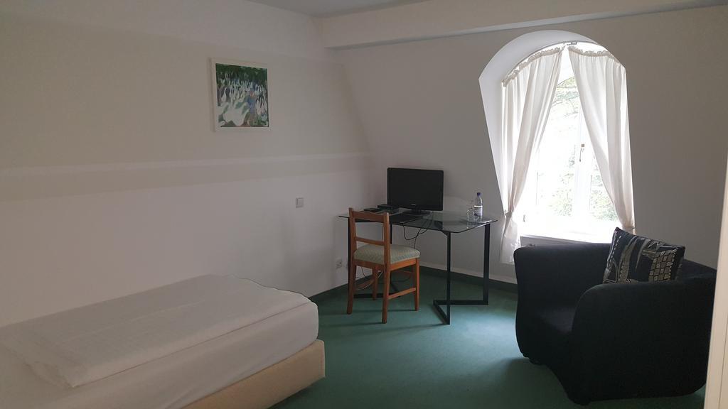 Hotel Schloss Storkau Bagian luar foto