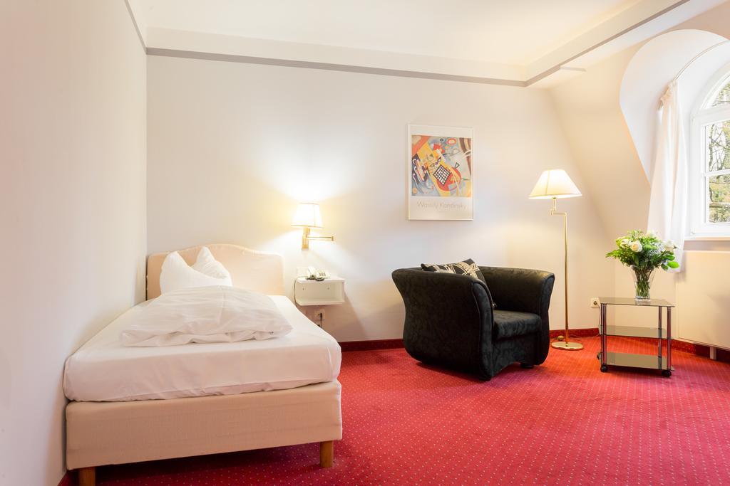 Hotel Schloss Storkau Bagian luar foto